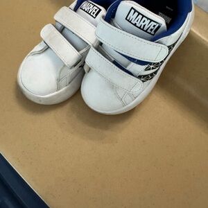 Marvel Kids White and Black Sneakers